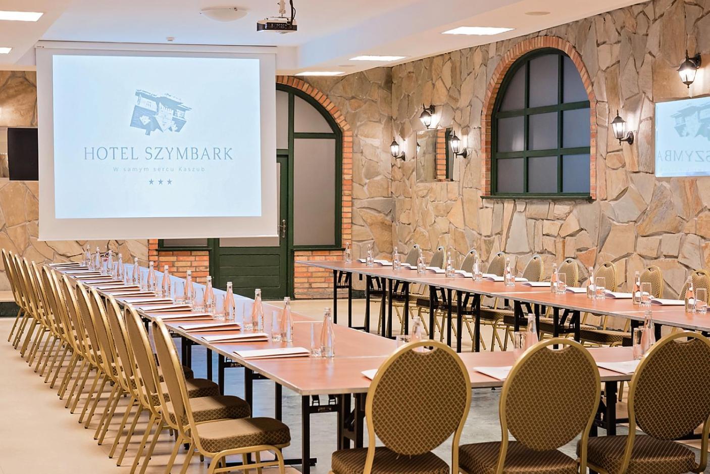 Hotel Szymbark Eksteriør billede