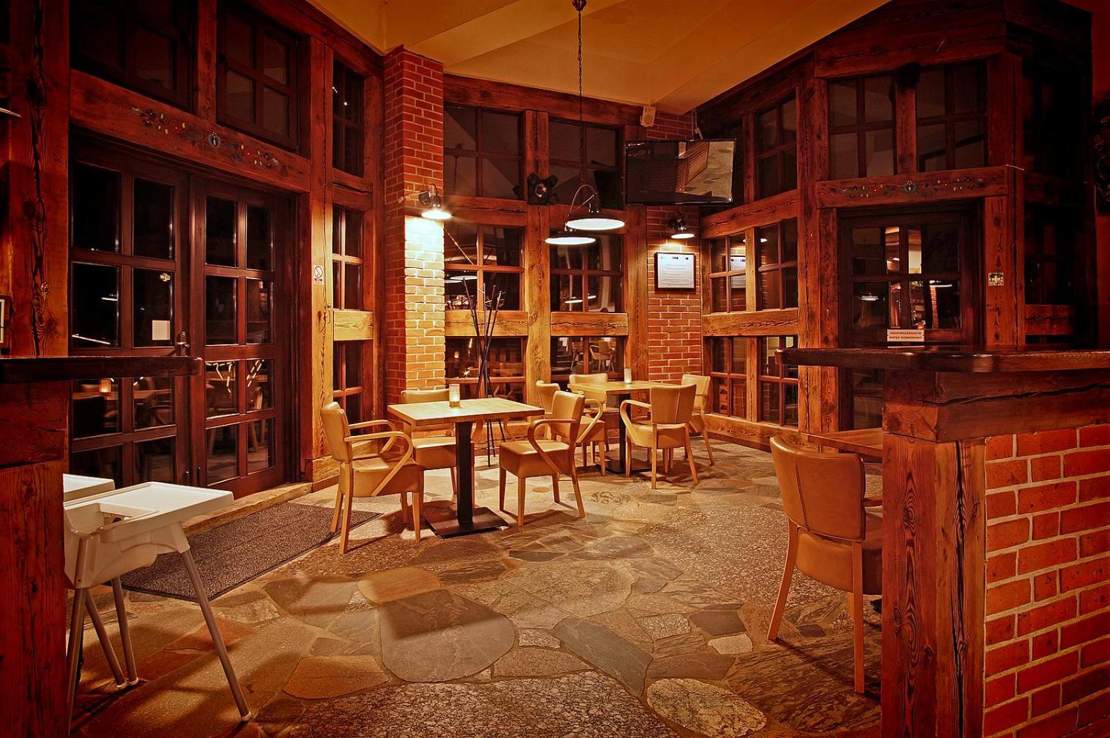 Hotel Szymbark Eksteriør billede