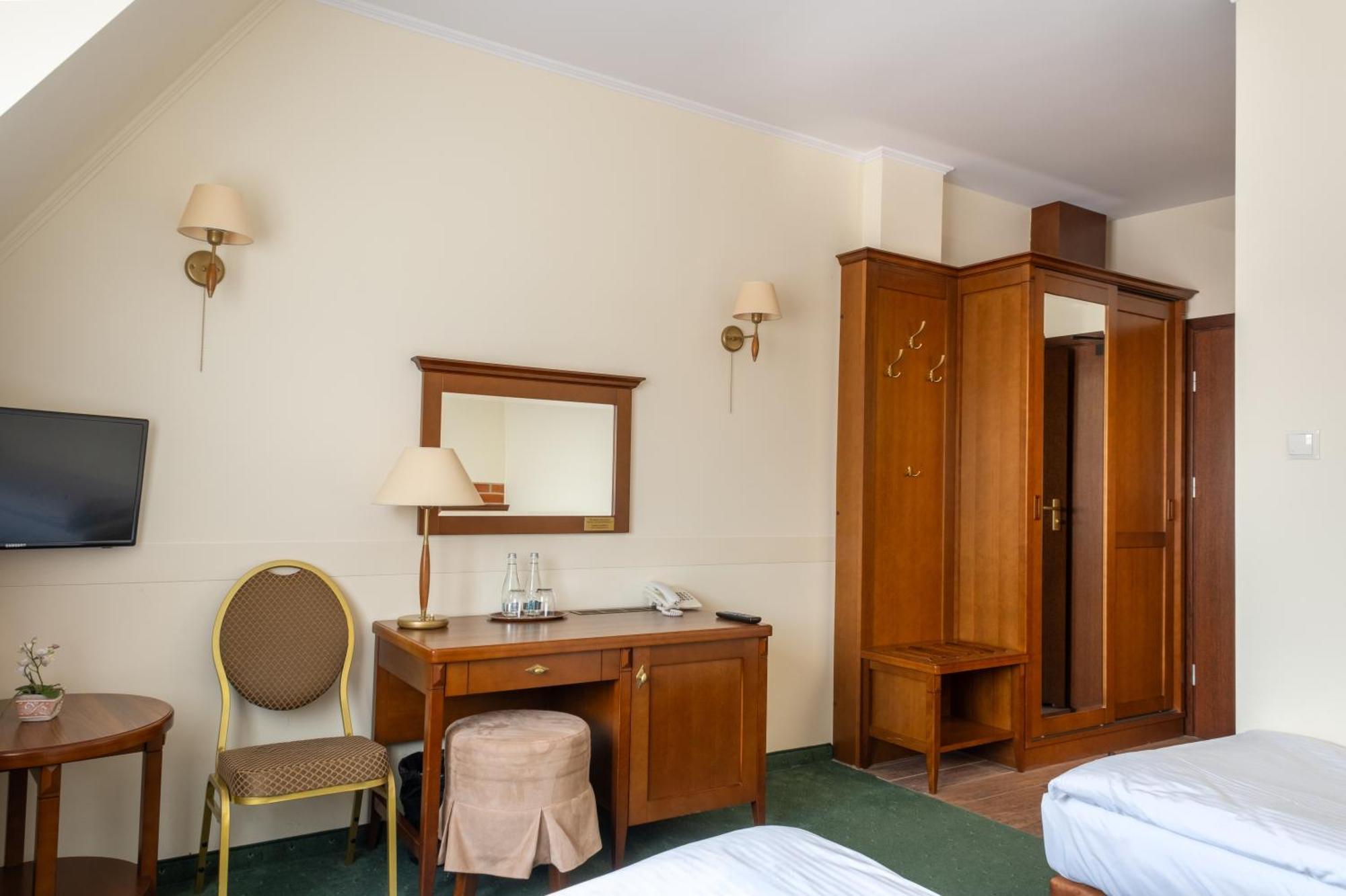 Hotel Szymbark Eksteriør billede